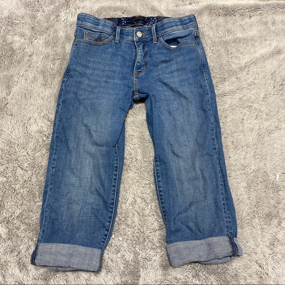 Levi's 525 Perfect Waist Capri Jeans